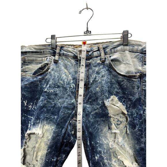 Men's True Indigo Distressed Jeans - Size 34/32 - 98% Cotton, 2% Spandex - Picture 9 of 10